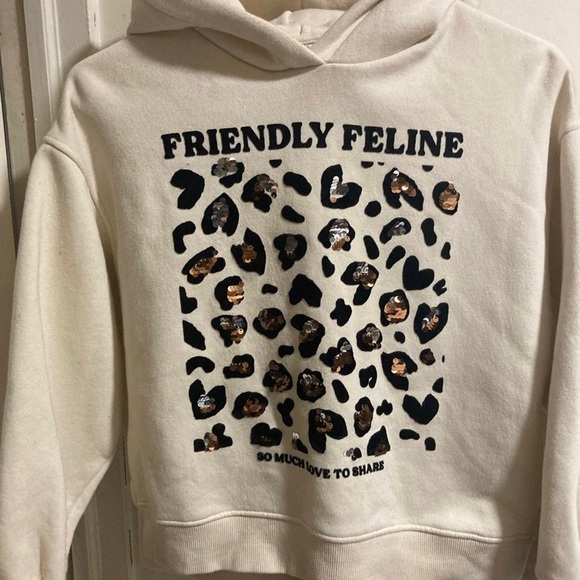 Girls Designer Leopard Sweater🐆 - Picture 4 of 5